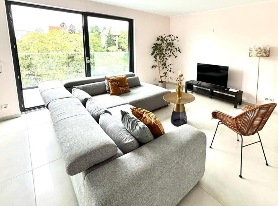 Kirchberg Two Bedroom Center-parking Luxemburgo